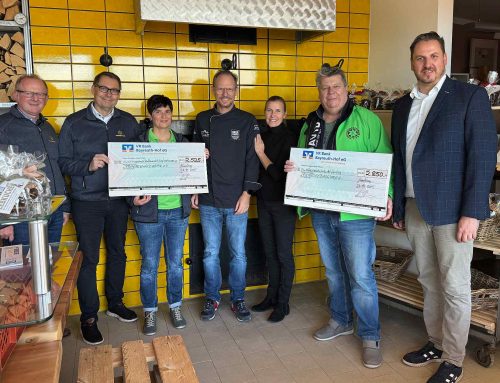 2850 Euro Spende für 400 Jahre